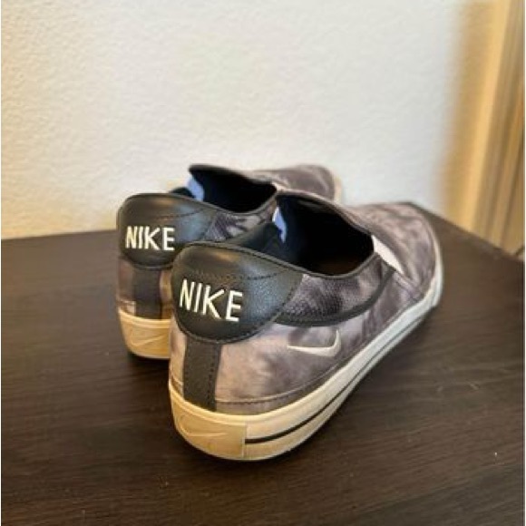 Nike shoes - Picture 2 of 2